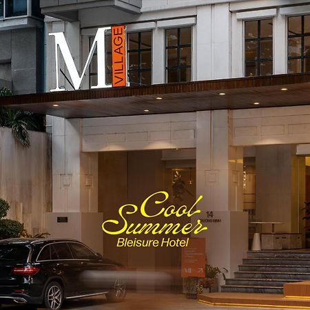 M Village Hotel Tao Dan Park Хошимин Екстериор снимка