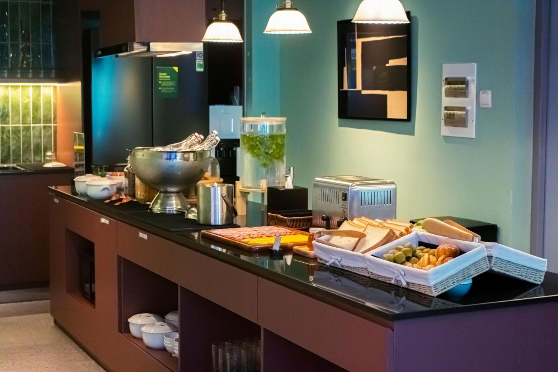 M Village Hotel Tao Dan Park Хошимин Екстериор снимка